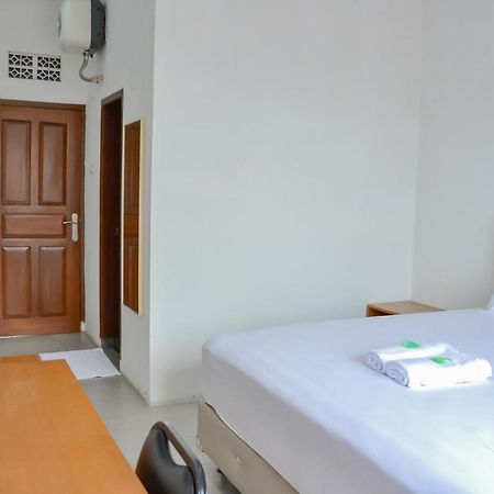 Bumi Ciboled Mitra Reddoorz Near Gerbang Tol Pamulihan Jatinangor Exterior foto